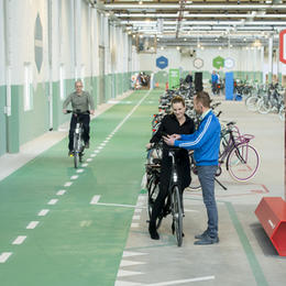 Een proefritje maken op de Batavus kinderfietsen?