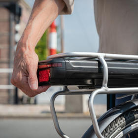 Geen heuvel, brug of dijk te zwaar met ondersteuning.